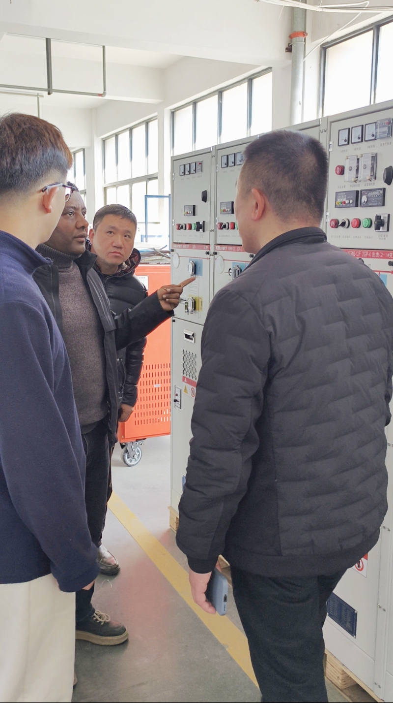 Experții EEU au vizitat Kexun pentru programul de 20 de seturi de substații